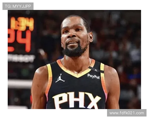 杜兰特称赢球不易带动全队发力 杜兰特称赢球不易带动全队发力